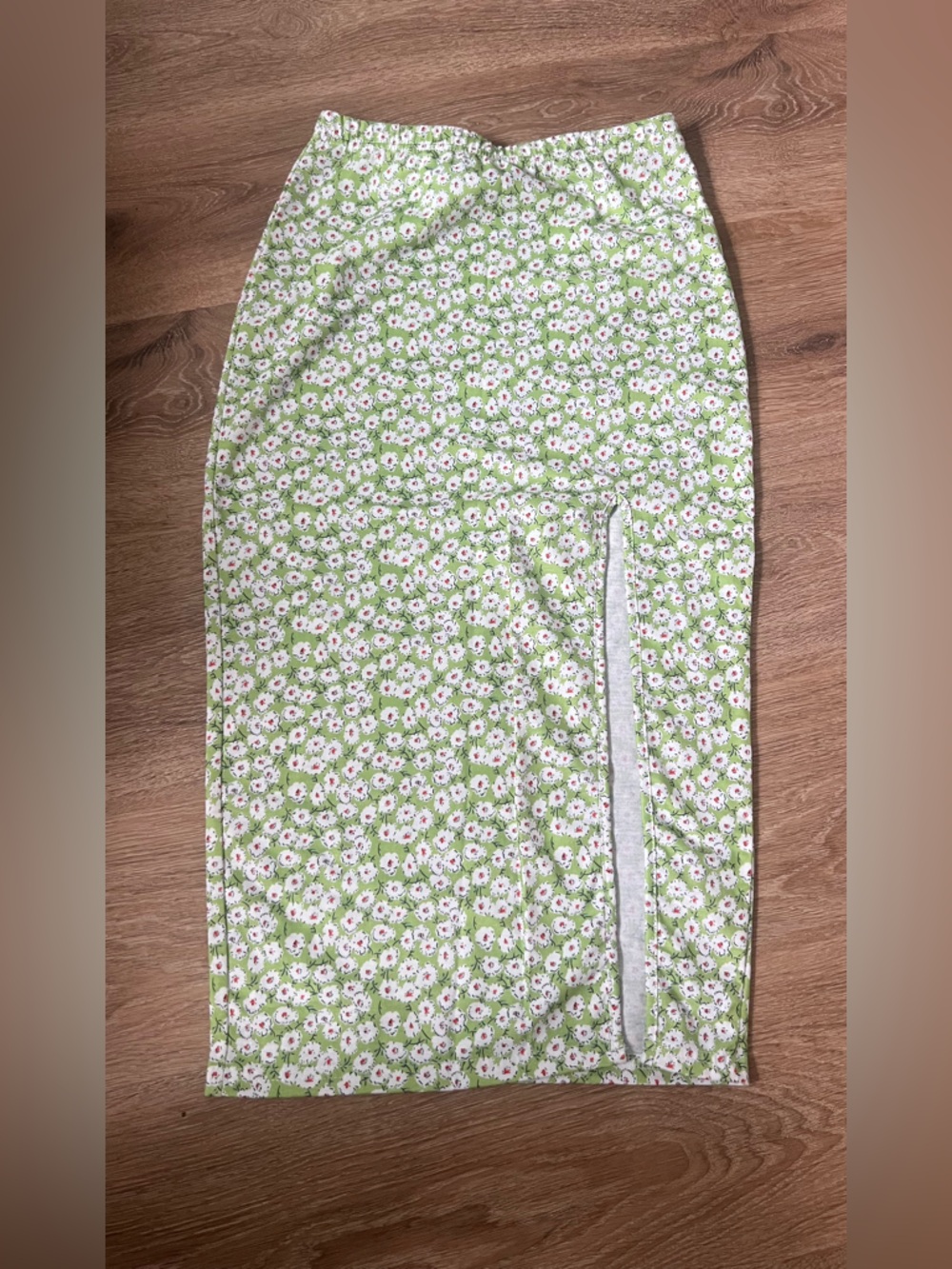 SHEIN Light Green Daisy Print Skirt with Pink Centers